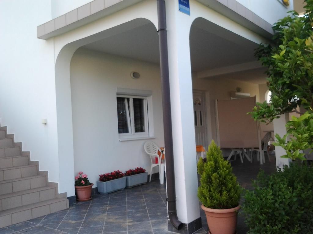 Holiday S&M Lopar Exterior photo